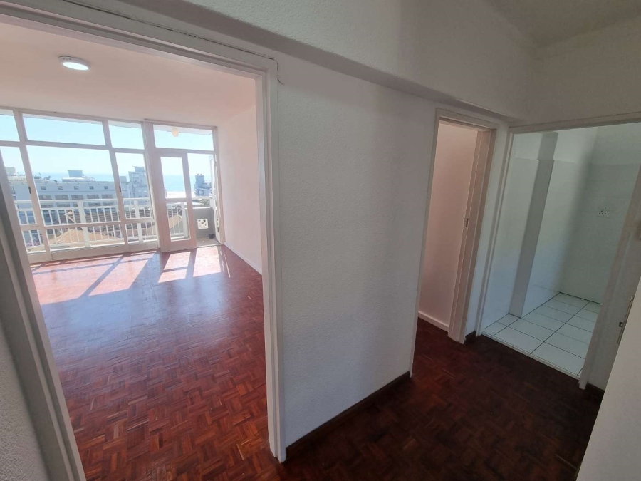 To Let 1 Bedroom Property for Rent in Sea Point Western Cape